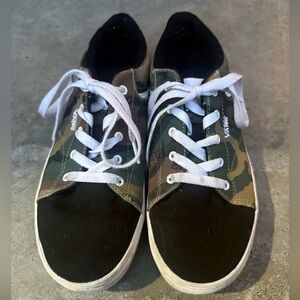 Vans Classic Low Top Youth Camo Sneakers